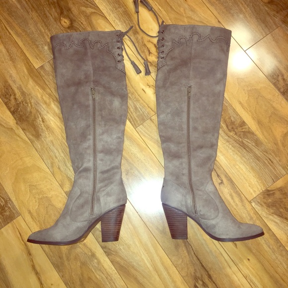 Francesca’s tan suede above the knee boots Sz 8.5 - Picture 3 of 8